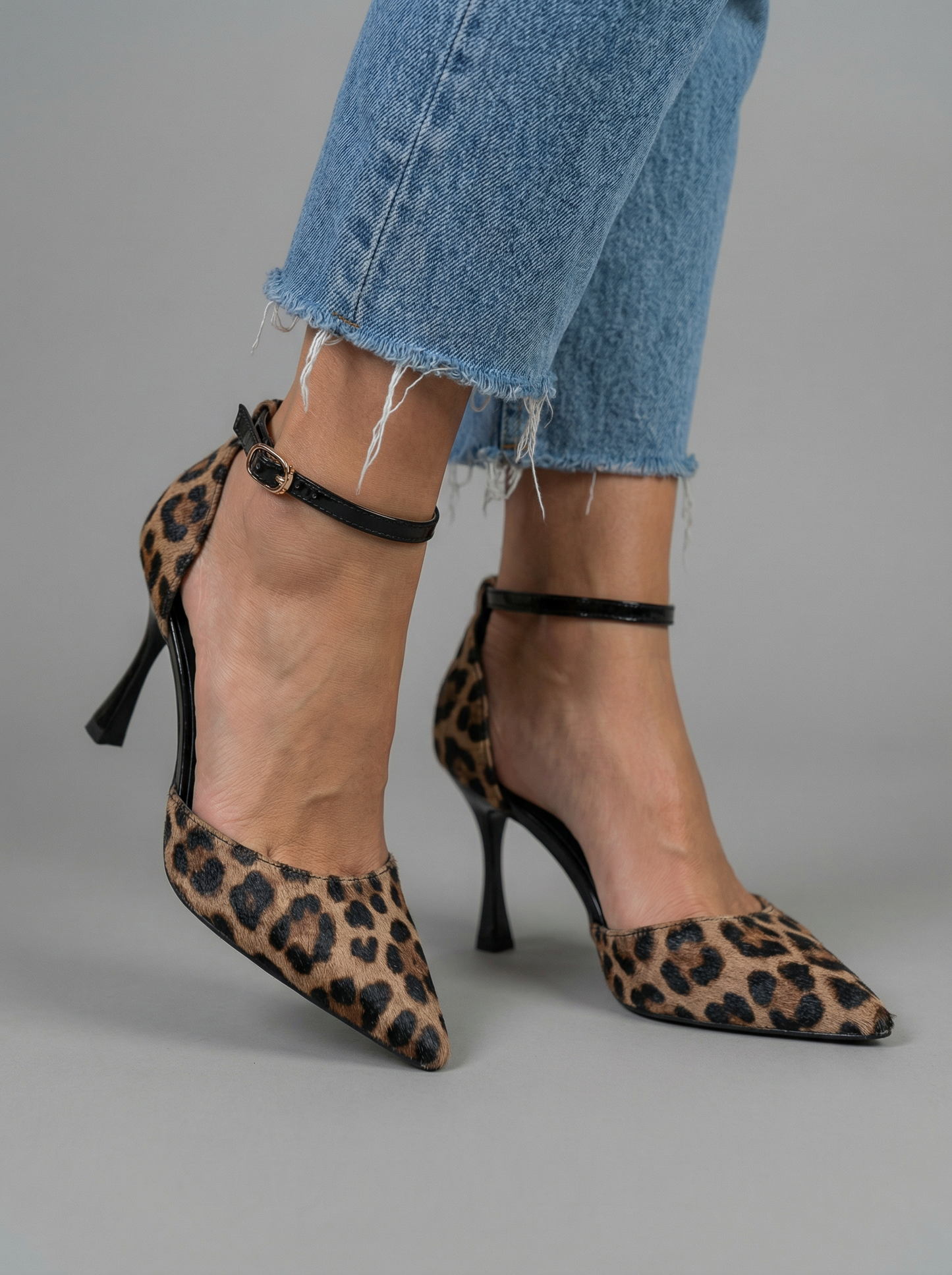 Cielo – Hellblaue Pumps aus weichem Leder